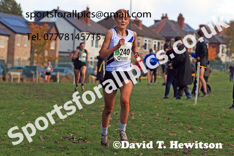 Senior women, 2024 Northern Cross Country Relays, Graves Park, Sheffield.   Photo: David T. Hewitson/Sports for All Pics